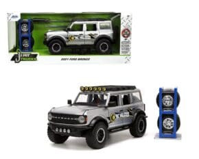 Jada 1:24 2021 Ford Bronco Kc Hilites Just Trucks With Rack And Extra Wheels- Diecast