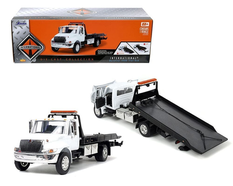 Jada 1:24 International Flatbed Tow Truck (white)- Diecast