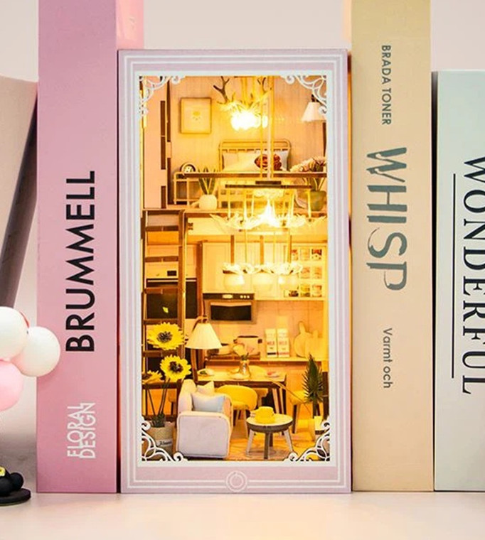Hongda - Pink Loft Book Nook - M2413