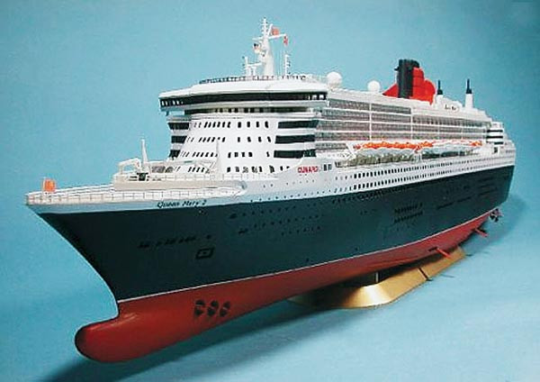 Revell Monogram Germany - QUEEN MARY 2 1:400 - 5223