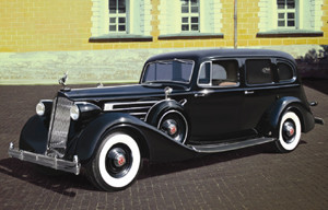 ICM Models - 36 PACKARD TWELVE 1:35 - 35535