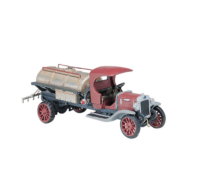 Woodland Scenics - Diamond T Tank Truck - 242