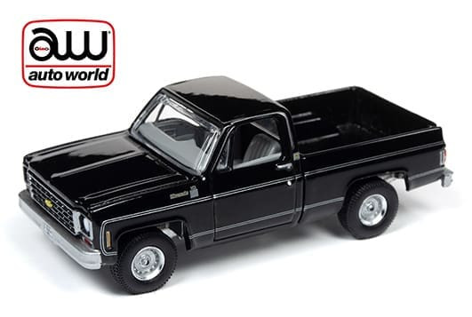 Auto World 1:64 Premium 2019 Release 4 B - Chevy Silverado 10 Fleet Side Truck 1975 Gloss Black Solid Pack - Diecast