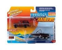 Johnny Lightning 1:64 Hulls & Haulers 1969 International Scout Ii W/malibu Boat And Trailer Red Solid Pack - Diecast