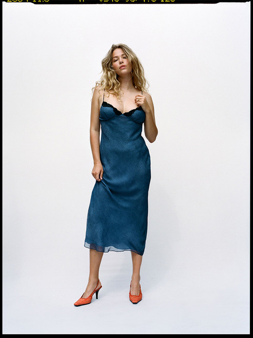 Daria Denim | Indigo Blue Silk Midi Dress with lace | Réalisation