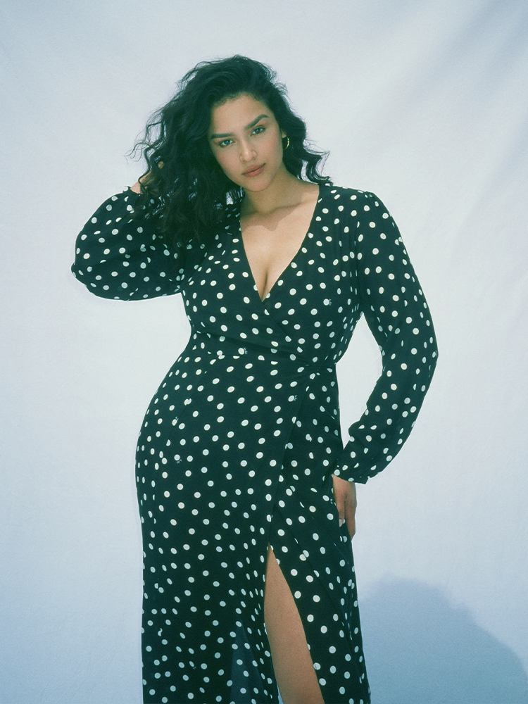 The Violette - Black & White Spot