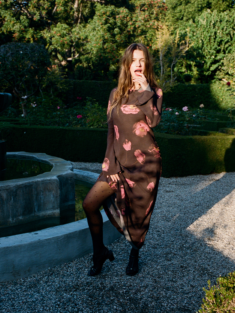 COMING SOON<br>The Gia - Rococo