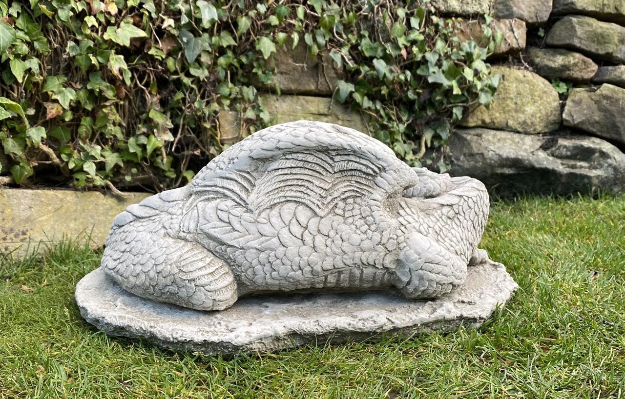 Medium Sleeping Stone cast Dragon