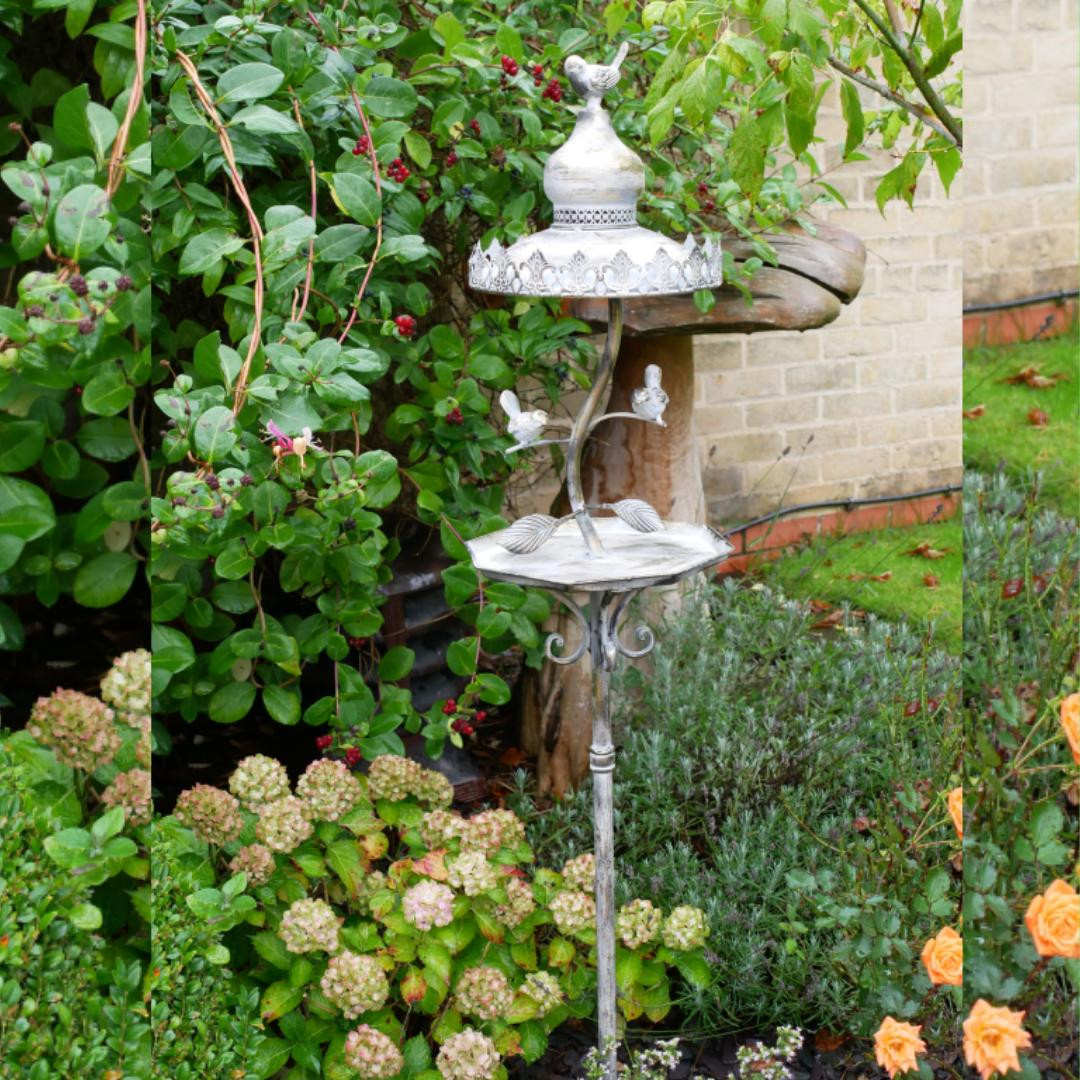 Fascinating Dedicated Metal bird feeder