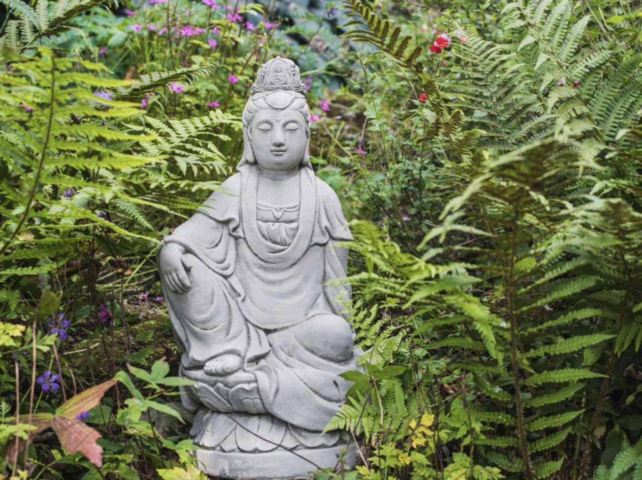 Traditional Kwan Yin Statue | Chinese buddha statue | Oriental Garden ...