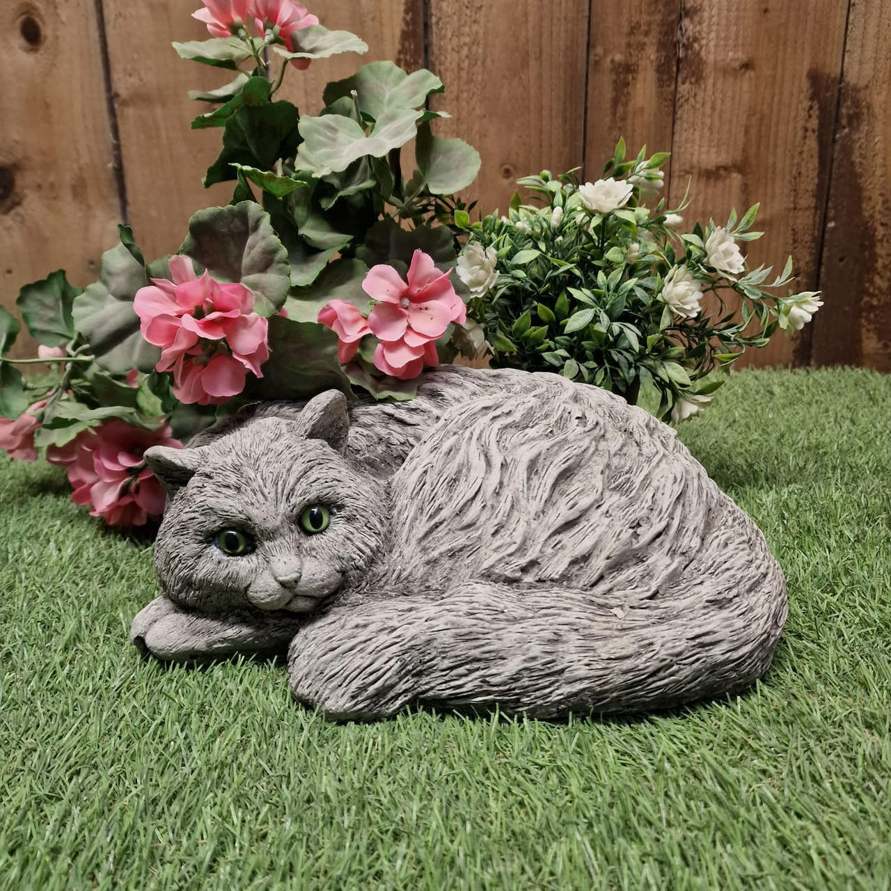 Stone Cast Persian Cat Ornament 