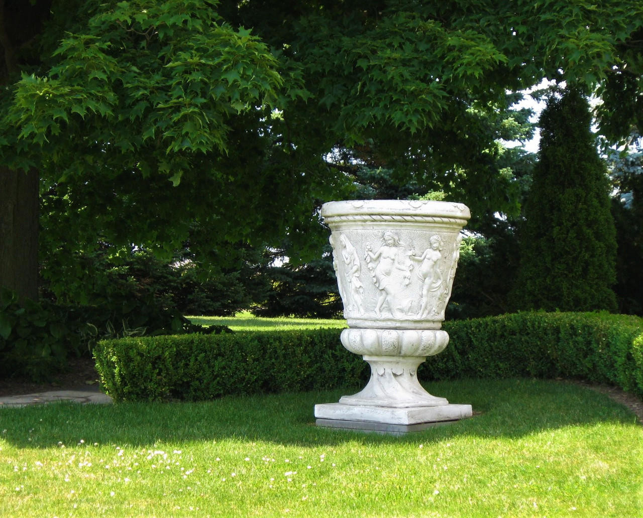Giant White Harvest Design Round Vase 