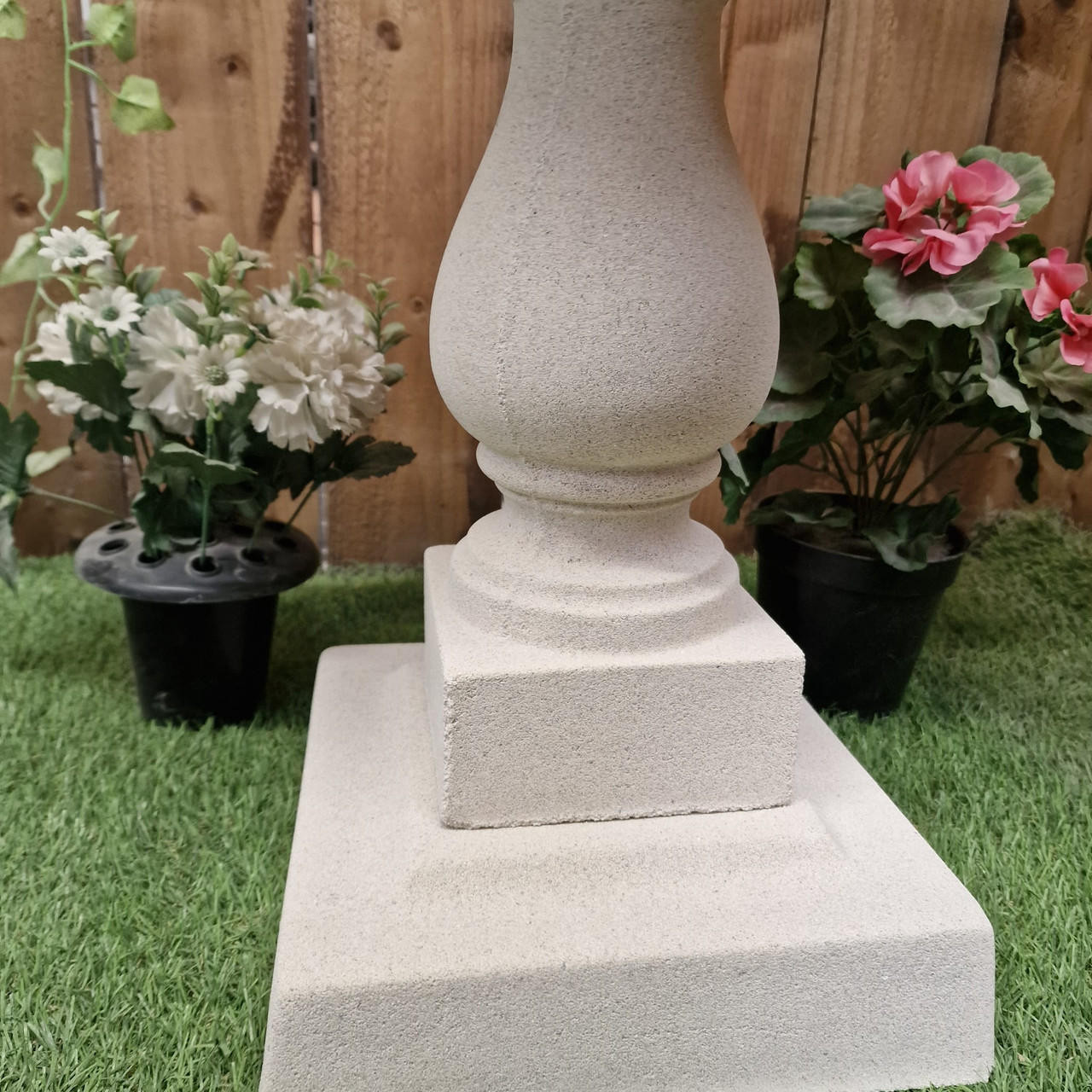 Short Minimalistic Sandstone Birdbath 