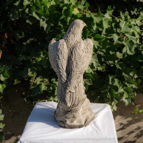 Large Regal Stone Cast Eagle on Rocks Ornament (PS4 Eagle on Rocks)