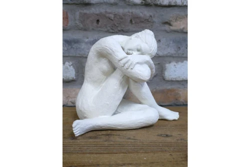 Sitting Lady – Contemporary Resin Sculpture 