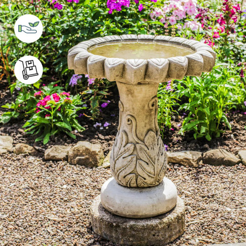 Daisy Design Birdbath with flower-shaped Basin