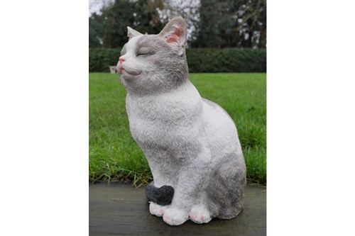 Sitting cat lawn ornament
