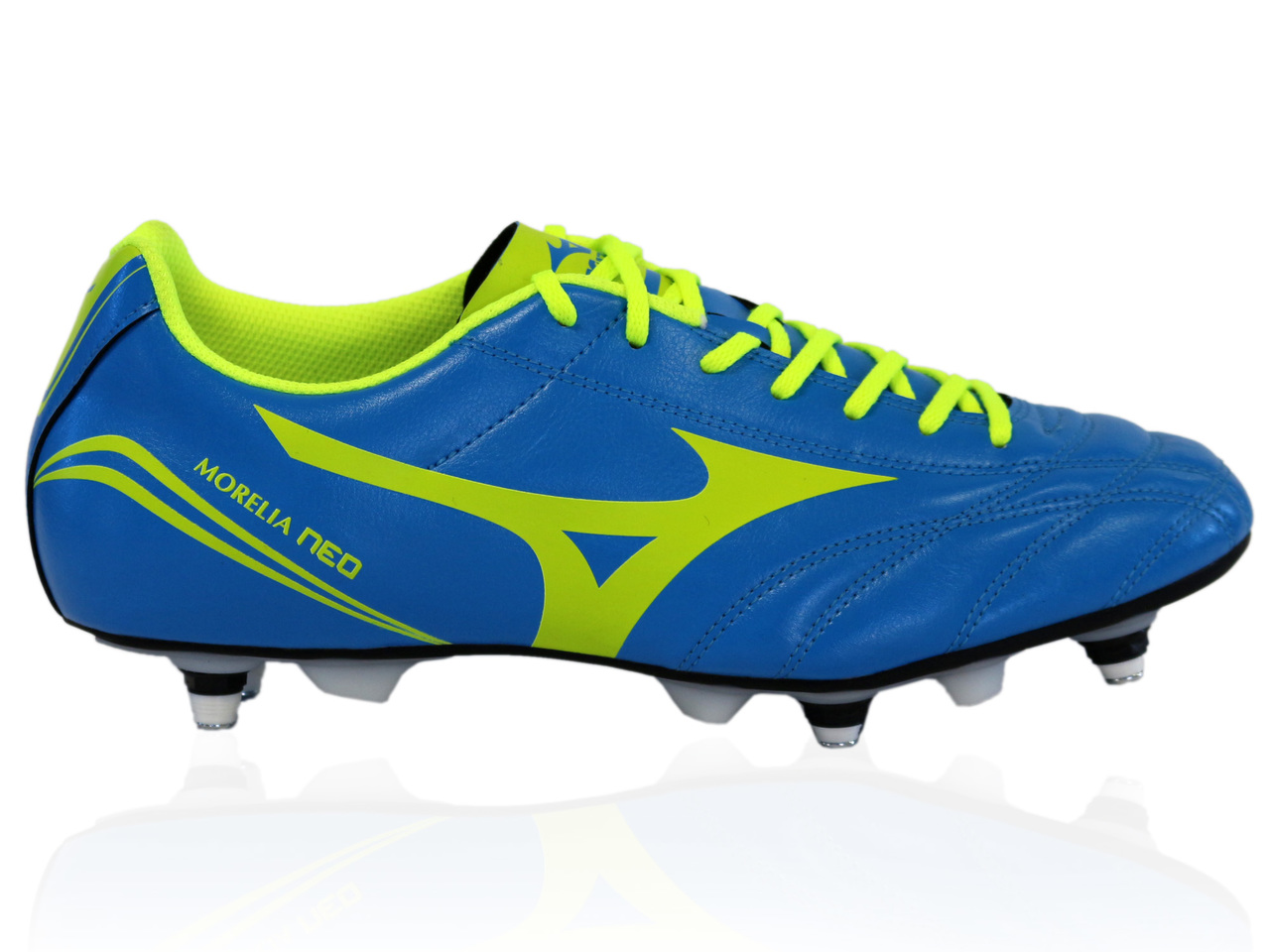 mizuno yellow boots