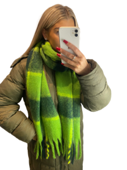 Soft Green Checked Blanket Scarf