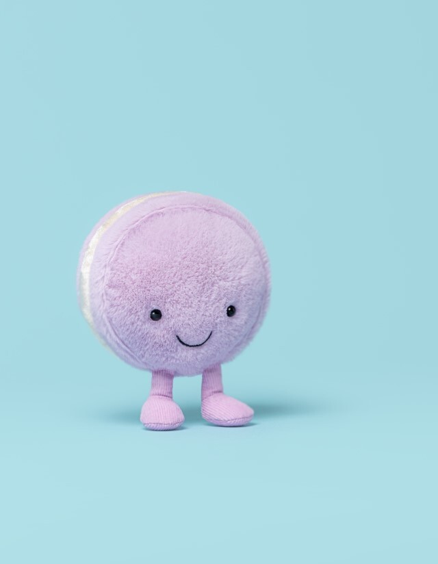 Amuseables May Macaron