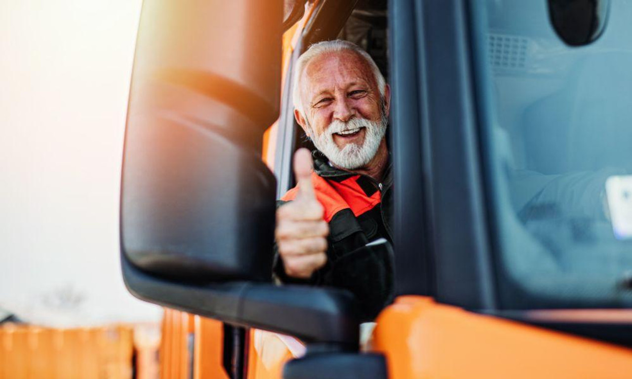 The Benefits of Becoming an Owner-Operator Truck Driver - GraMag