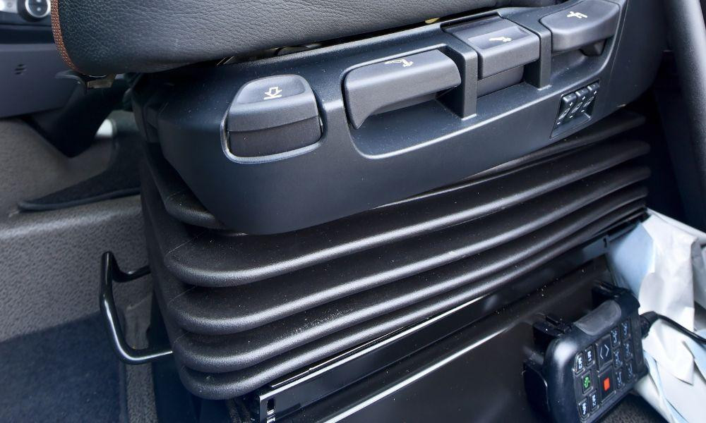 How Do You Properly Adjust an Air Ride Seat GraMag