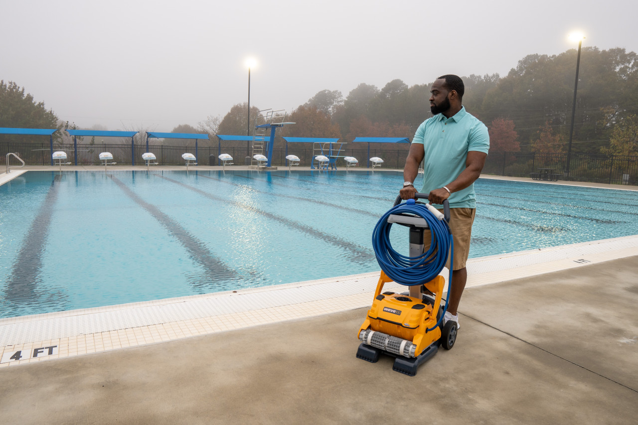 Maytronics Dolphin Wave 100 Robotic Pool Cleaner, 9999096XUSW EZ