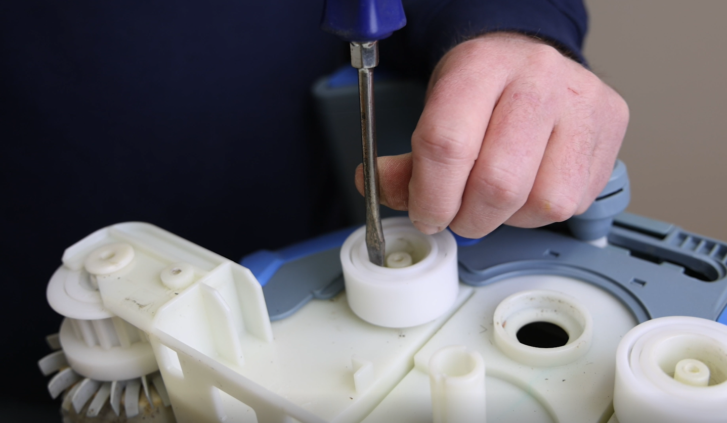 How to Replace a Maytronics Hex Pin (Drive Shaft) and Active Brush