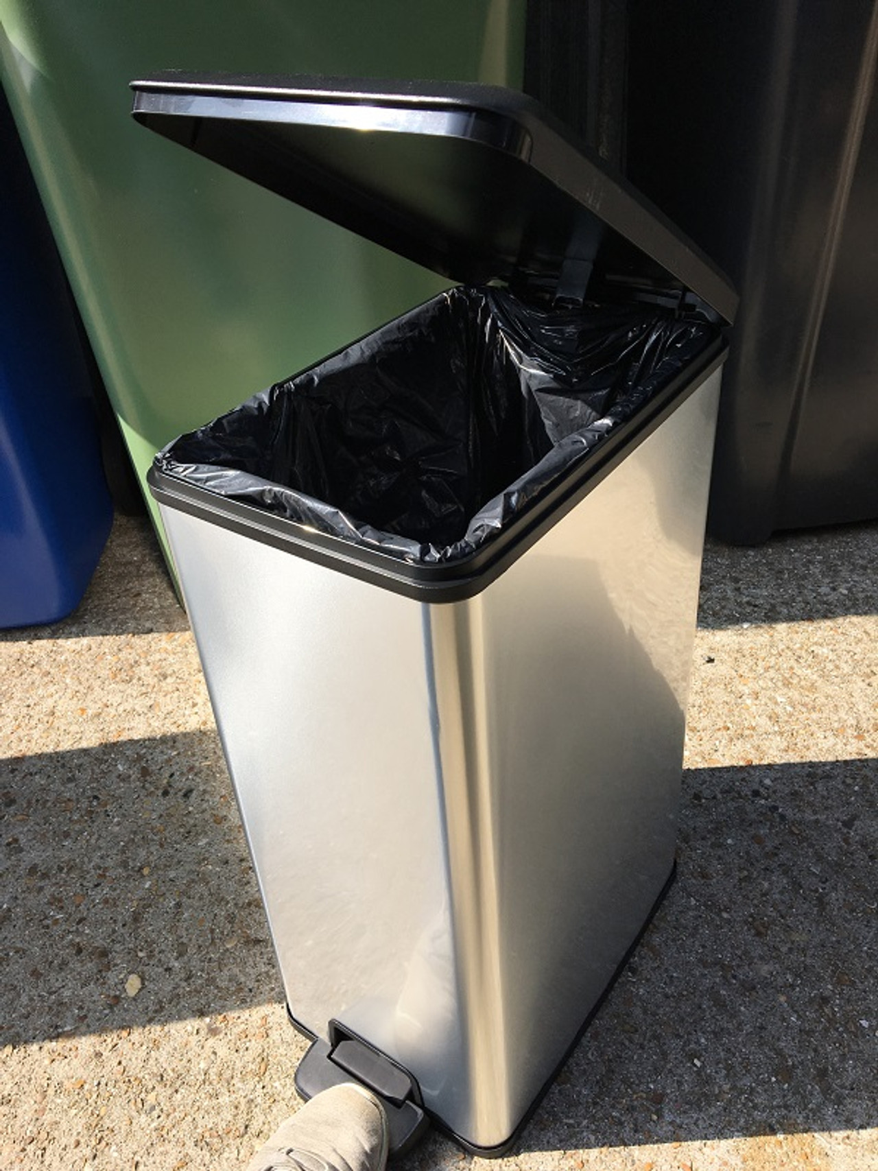 Bin Liners 40L x 100 Black