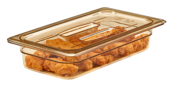 30HPCH150 - Cover with handle on 65mm deep gastronorm pan that is amber in colour and contains fried chicken