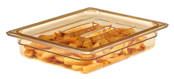 20HPCH150 - Cover with handle on 65mm deep gastronorm pan that is amber in colour and contains herb sprinkled chips