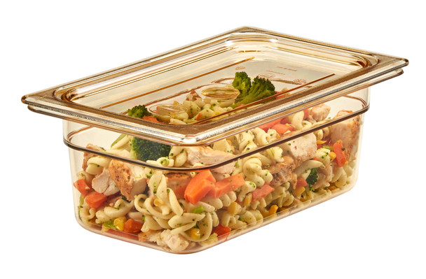 40HPC150 - Flat cover on 100mm deep gastronorm pan that is amber in colour and contains pasta salad