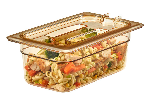 40HPCHN150 - Notched cover with handle on amber 100mm deep gastronorm pan that contains pasta salad