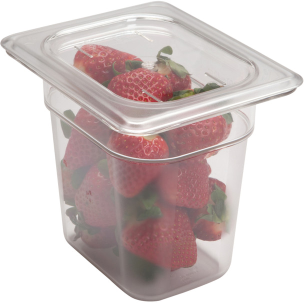 86CW135 - 1/8 sized, 100% transparent, Cambro Polycarbonate Gastronorm Pan containing strawberries & fitted with a flat cover