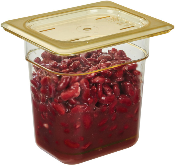 86HP150 - a one-eighth sized High Heat Gastronorm Food Pan 1/8 with amber colouration containing kidney beans and sealed with flat cover