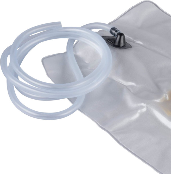 FGQ977000000 - Rubbermaid FLOW Backpack Replacement Bladder - 5.6 Ltr - Hose Close-Up