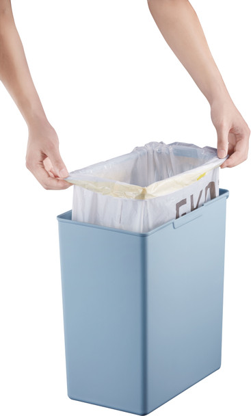 EK6187TB20 - EKO Morandi Touch Bin - 20 Ltr - Titanium Blue - Bin Bag Being Attached to Removable Rim