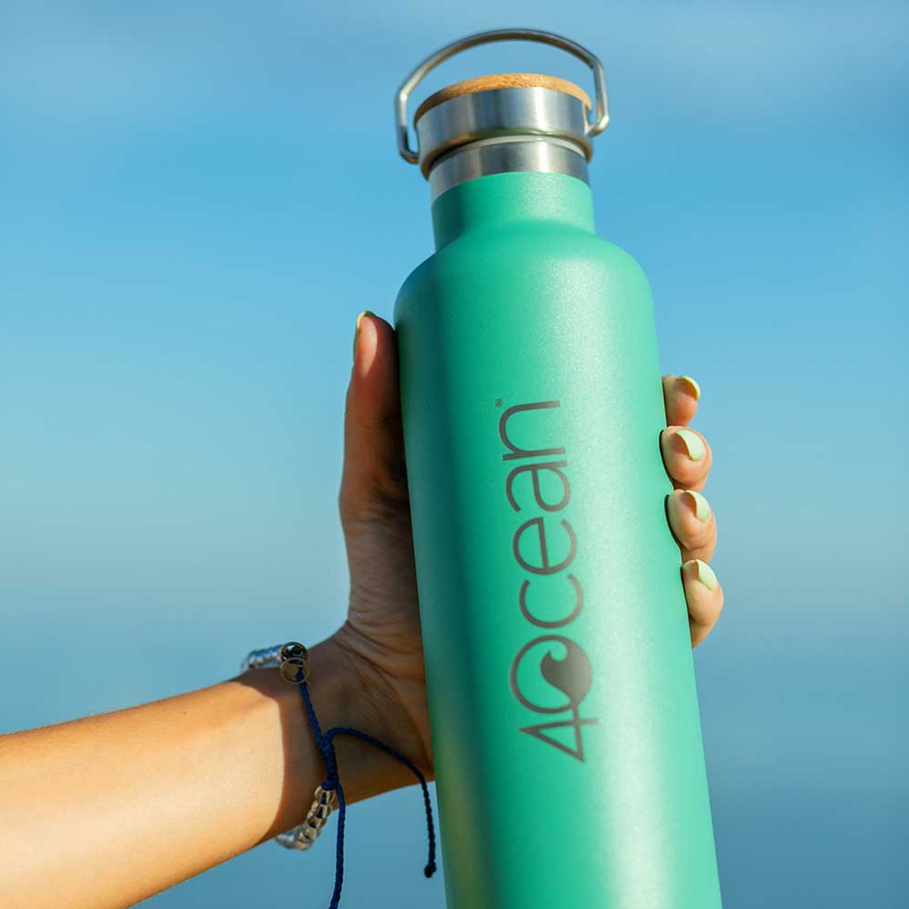 4ocean Reusable Insulated Water Bottle - Light Blue