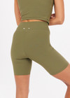 PEACHED 6IN SPIN SHORT - OLIVE [USW021008]