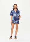 THE UPSIDE women's blue paisley Mascada Andie Shirt is made from tencel cotton. The button up shirt features tortoiseshell buttons. Designed for lifestyle wear.