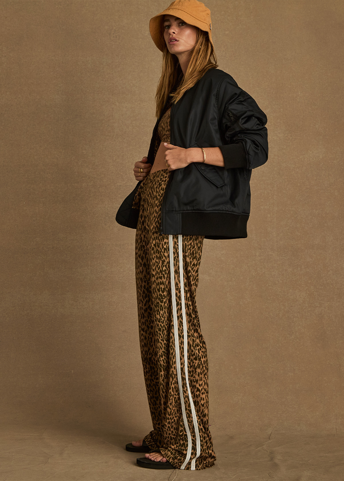 STAR TEAM Leopard Double Knee Pant 美品 Supreme Moleskin Double Knee Painter Pant Leopard Men's