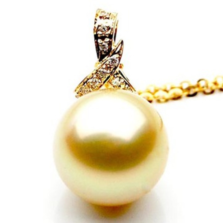 GP026 (AAA 12mm Australian Golden South Sea Pearl Pendant and Diamonds )