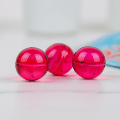 Rediscover the carefree spirit of the 90's and infuse your bath-time routine with a burst of optimism using our vibrant You Got This Bath Pearls.