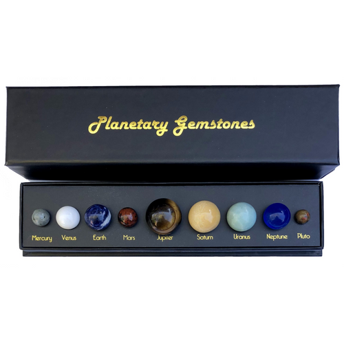 Planetary Gemstones Gift Box brings together the wonder of the universe and the splendour of natural gemstones, creating an awe-inspiring, beautiful set.