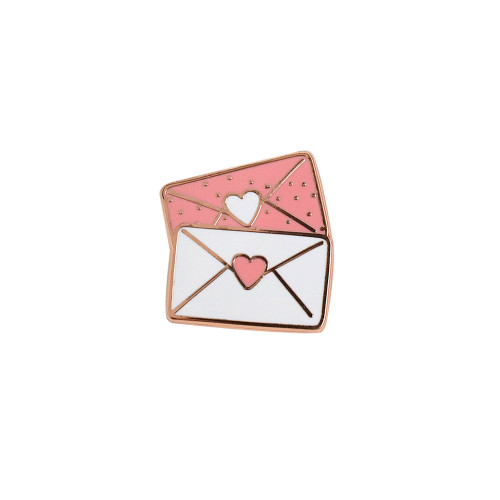 Gifting the Close At Heart Keepsake Pin is a heartfelt way to let someone know that no matter the distance between you, they always hold a special place in your heart.