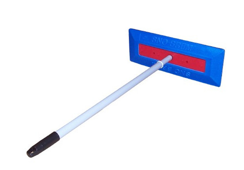 SnoBrum with Aluminum Telescopic Handle