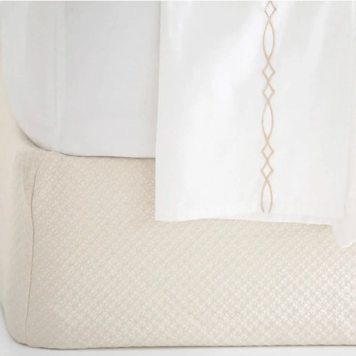 Petite Trellis Matelasse Box Spring Cover​