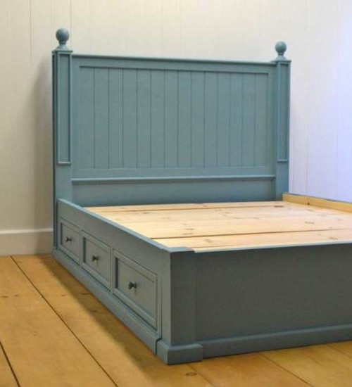 Beadboard Platform Bed