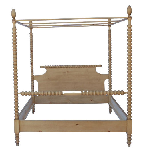 English Farmhouse Spindle Canopy Bed