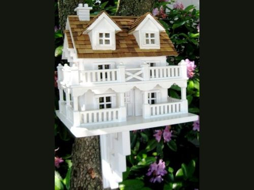 The Cape Cod Cottage Bird Feeder